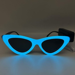 Gafas de Fiesta de Navidad con Forma de Corazón <span class=keywords><strong>LED</strong></span> de Neón 2025, Gafas Luminosas para Bar, Conciertos, Clubes, Música, Accesorios de Disfraces, Artículos Novedosos - Product Image 4