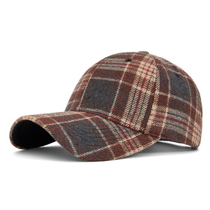 Gorras de Béisbol Deportivas Profesionales Excepcionales para Comercio Electrónico - Strong Command, Imagen en Inglés, 100% Algodón, Transpirables e Impermeables - Product Image 1
