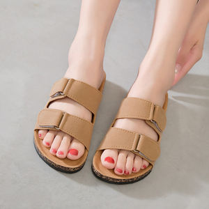 Sandalias Planas Abiertas Estilo Birkenstock con <span class=keywords><strong>Dos</strong></span> Tiras <span class=keywords><strong>y</strong></span> Hebilla, Sandalias Deslizantes de Color Sólido para <span class=keywords><strong>Mujer</strong></span>, Zapatos de Playa de Plástico - Product Image 4