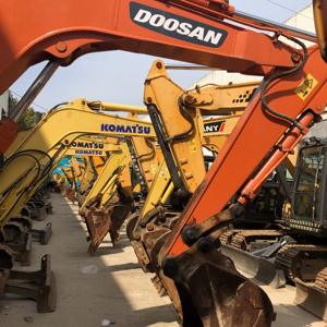 Excavatrice hydraulique sur chenilles d'occasion DOOSAN DH80 8 Tonnes DX80-7 à chenilles d'occasion DH70 DH55 à bas prix dans la cour de Shanghai - Product Image 4