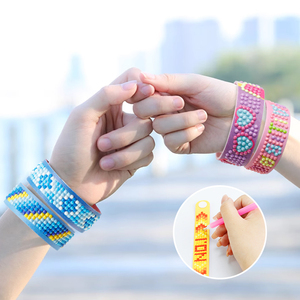 Diamond <span class=keywords><strong>Dotz</strong></span> 3PCs como un conjunto Niños Diamante Pintura DIY cuentas Pulseras - Product Image 3