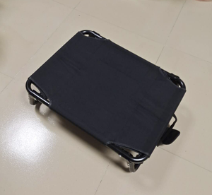 Cama plegable portátil elevada para perros de metal con malla transpirable - Product Image 3