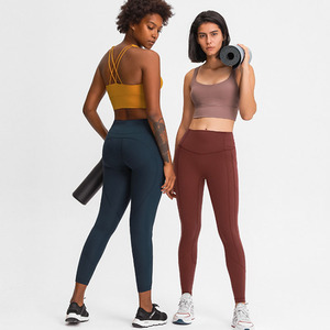Nuevo diseño de alto impacto de nylon entrenamiento gimnasio activewear tops sujetador podría conjunto de matemáticas - Product Image 1