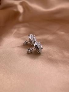 Indian Manufactured Moissanite Diamond Earrings Handmade Fine Jewelry for Women Wedding Engagement Anniversary For Sale - Product Image 3