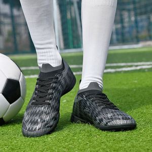 Vente en gros usine TF Chaussures de football à coupe basse respirantes en maille antidérapantes pour entraînement sur terrain synthétique - Product Image 6