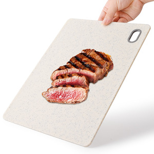 Planche à découper en paille de blé en gros, motif marbré, en plastique de qualité alimentaire, avec trou de suspension - Product Image 1