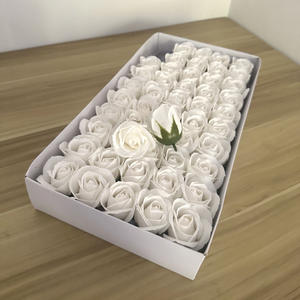 D109 Boda y Día de San Valentín Único 5cm 4 capas Jabón Rosas en caja de regalo Suxing Rose Bouquet Artificial Rose Head Jabón Flor - Product Image 3