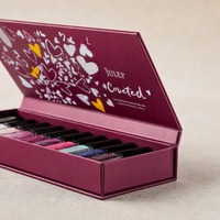 Scatola di Lusso Personalizzata per Smalto per Unghie con Logo, Confezione Magnetica a Forma di Libro per Smalto Gel con Inserto in Spugna