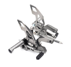 Juego de piezas traseras de aleación de aluminio CNC para motocicleta, reposapiés de alta calidad para <span class=keywords><strong>KAWASAKI</strong></span> <span class=keywords><strong>z1000</strong></span>, z1000r, <span class=keywords><strong>2022</strong></span>, 2021, 2020, 2019, 2018, 2017 - Product Image 4