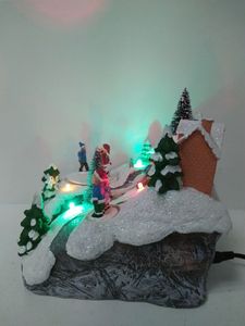 Casetta Natalizia, <span class=keywords><strong>Casa</strong></span> di Natale con Decorazioni LED, Accessori in Resina, <span class=keywords><strong>Regalo</strong></span> Artigianale in Resina, Decorazioni Natalizie - Product Image 3