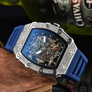 Montre à Quartz Homme en Alliage et Silicone, Modèle Star Barrel, Diamant Richar, Tendance et Personnalisée, Vente en Gros Transfrontalière - Product Image 4