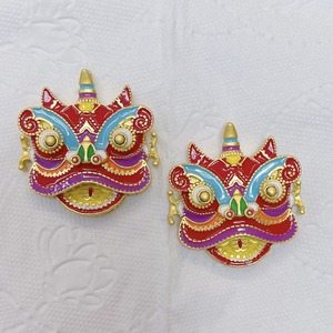 Chinese Lion Dance Alloy Pendant 4.1x4.3cm Matte Gold Electroplated Car Gift Accessory - Product Image 2
