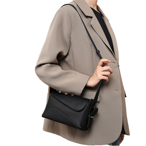 Women's Large Capacity Genuine Cow Leather Crossbody Tote <b>Bag</b> Versatile Shoulder <b>Underarm</b> <b>Bag</b> Zipper - Product Image 3