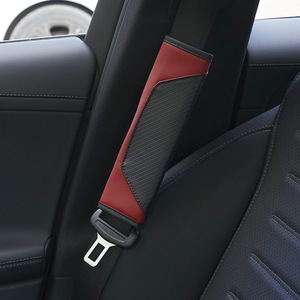Capa de Cinto de Segurança para Carro em Couro Fibra de Carbono Bicolor, Almofada de Ombro, Protetor de Cinto de Segurança Automotivo para Decoração Interna - Product Image 3