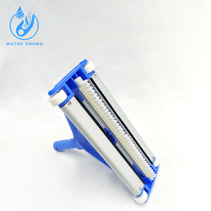 Couronne d'eau haute qualité tête de <span class=keywords><strong>brosse</strong></span> en aluminium à 360 degrés outil de nettoyage de <span class=keywords><strong>piscine</strong></span> sous vide <span class=keywords><strong>filtre</strong></span> de <span class=keywords><strong>piscine</strong></span> en plastique et accessoires - Product Image 4