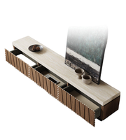 Ensemble meuble TV et table basse en texture travertin moderne, meubles de salon à panneaux cannelés triangulaires avec cadre en métal noir