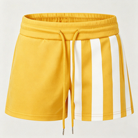 Shorts de sport personnalisés OEM en tricot rayé extensible avec tissu respirant à séchage rapide pour l'été, la plage et la salle de sport
