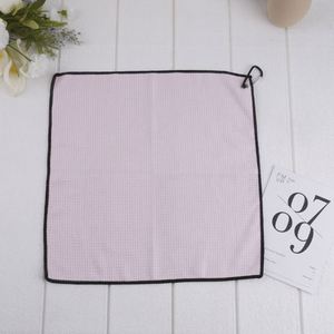 Serviette de sport en microfibre écologique effet daim, personnalisable avec logo, idéale pour les voyages, séchage rapide, forme rectangulaire, durable, facile à nettoyer, avec crochets - Product Image 2