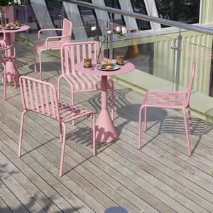 Conjunto de Mesa y Sillas Apilables de Metal Coloridas para Exteriores, para Cafeterías y Restaurantes Comerciales, Rosa, Azul Cielo, Verde Fluorescente - Product Image 1