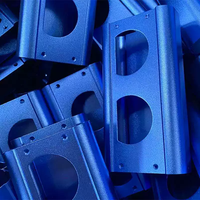 Boîtier en aluminium extrudé usiné CNC, boîtier d'équipement électronique anodisé sur mesure avec trous de ventilation