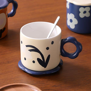Tasse en céramique peinte à la main, tasse à eau de haute qualité avec couvercle, tasse à café - Product Image 2