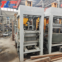 Machine automatique compacte mobile pour la fabrication de briques creuses en ciment avec moteur, boîte de vitesses et pompe pour blocs de béton cellulaire autoclavé