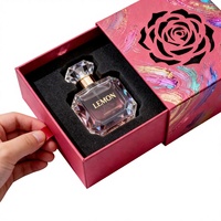 Boîte d'emballage de luxe pour flacon de parfum carré de 50 ml avec bouchon en aluminium, pulvérisateur à pompe, emballage rectangulaire scellé