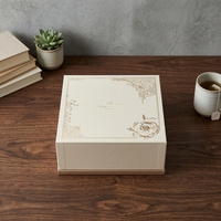 Assortiment de 6 boîtes-cadeaux magnétiques écologiques pour pâtisseries |   Emballage en carton ondulé blanc de luxe pour produits de boulangerie artisanale, avec finition UV