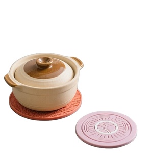 <b>Silicone</b> Heat Resistant Trivet Mats Flower Shape 350mm Non-Slip Insulation Pad for Table Use Modern Design Green and Beige - Product Image 2
