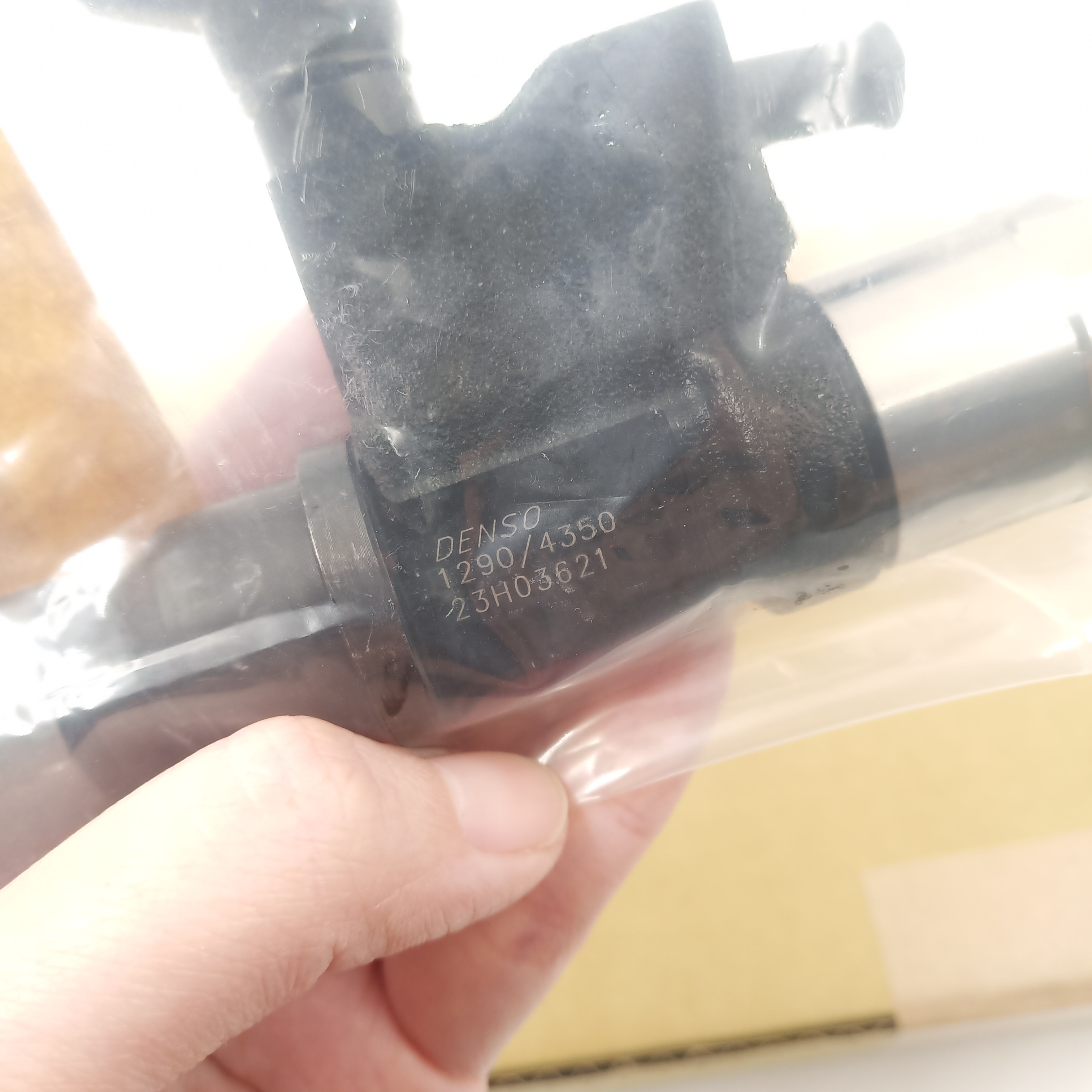 high pressure diesel engine pump injector 295050-1290 for isuzu common rail same quality as original