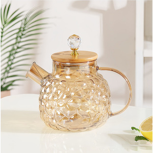 Carafe à eau froide en verre borosilicate de haute qualité, couleur ambre, avec couvercle en bambou, idéale pour les réceptions - Product Image 1