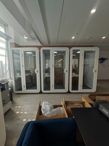 Cabina de Privacidad para Teléfono, Salas de Llamadas Insonorizadas, Cabina Portátil Insonorizada para Oficina y Hogar con Escritorio y Silla - Product Image 3