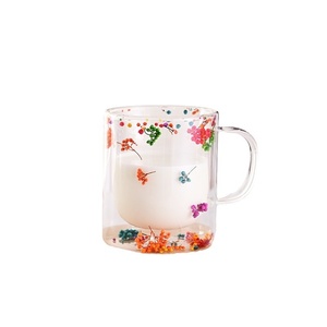 Taza de doble capa de vidrio de borosilicato de aspecto alto con flores secas reales para exportación de leche - Product Image 4