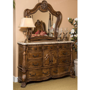 Ensemble de <span class=keywords><strong>chambre</strong></span> à coucher complet en <span class=keywords><strong>bois</strong></span> <span class=keywords><strong>massif</strong></span> sculpté, style campagne américaine antique, avec lit à baldaquin, coiffeuse et tables de chevet - Product Image 4