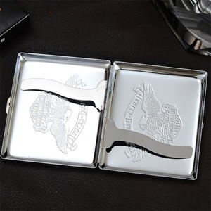 Étui à cigarettes gaufré et gravé anti-pression pour <span class=keywords><strong>homme</strong></span>, portable, en acier inoxydable, pour 20 cigarettes - Product Image 2