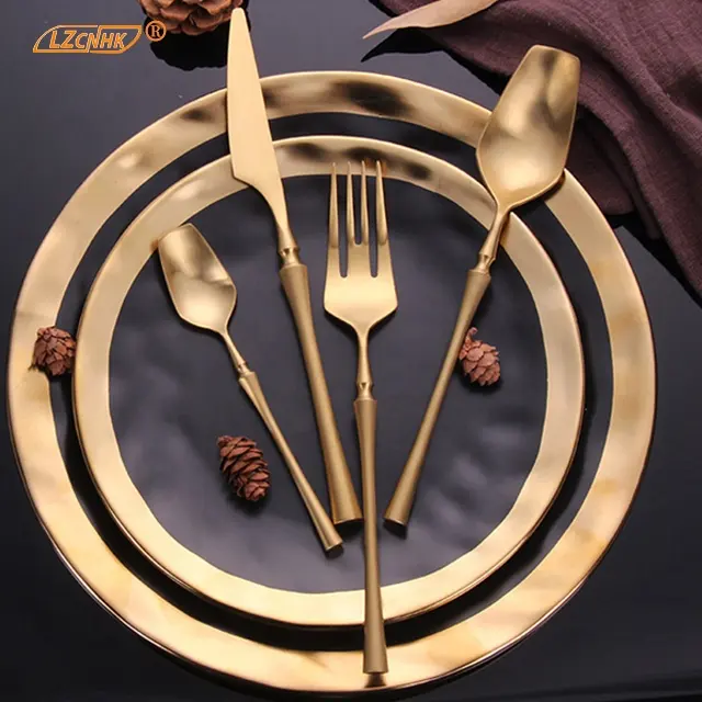 Luxury royal metal reusable gold plated flatware pvd plated 304 gold spoon fork knife set cutlery stainless steel