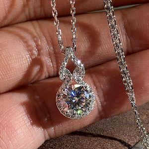 Collana con Pendente a Goccia di Cristallo in Argento 925 Placcato Rodio con Catena a Serpente, Gioiello Classico da Sposa per Donne - Product Image 1