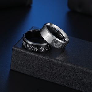 Vente chaude transfrontalière à <span class=keywords><strong>prix</strong></span> bas : <span class=keywords><strong>Bague</strong></span> ouverte pour homme en acier inoxydable plaqué argent avec lettre viking et rune Lune, vente en gros - Product Image 4