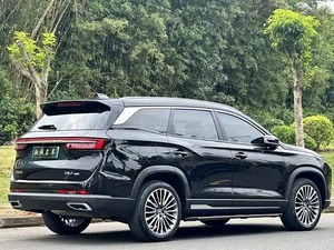 2024 Jetour Shanhai L9 1.5TD 2DHT Pro SUV de tamaño medio 2WD de 5 puertas y 7 plazas con techo solar panorámico que se puede abrir para exportación - Product Image 4