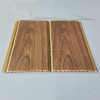 Panneau de plafond en PVC carré brillant moderne, imperméable, résistant à l'humidité, résistant au feu, décoratif, perforé, pour plafond intérieur