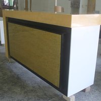 Comptoir de bar sur mesure de luxe moderne en surface solide imitation marbre avec rétroéclairage LED pour discothèque et usage domestique