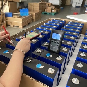 EU kho <span class=keywords><strong>3.2V</strong></span> 280ah LiFePO4 pin <span class=keywords><strong>lithium</strong></span> tế bào lf280k chu kỳ sâu akku cho 24V 48V năng lượng mặt trời Hệ thống ứng dụng tự làm - Product Image 3