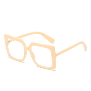 Nouvelles lunettes de soleil tendance à monture carrée surdimensionnée pour femmes, protection UV400, légères, monture complète, verres PC, protection solaire classe 2 - Product Image 1