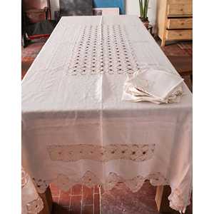 Mantel de Lino a Rayas Étnicas con Inserto Geométrico de Crochet, Rectangular, para Bodas, Hoteles, Catiacingolani - Product Image 2