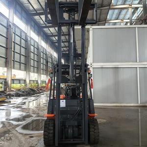 Montacargas de Combustión Interna CPCD30 de 3 Toneladas, Solución Eficiente para Manejo de Materiales Pesados, Montacargas Diésel HELI - Product Image 3