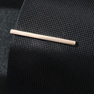 Pince à cravate fine de style coréen <span class=keywords><strong>simple</strong></span> pour <span class=keywords><strong>homme</strong></span>, idéale pour les mariages et les occasions professionnelles, en cuivre sécurisé - Product Image 3