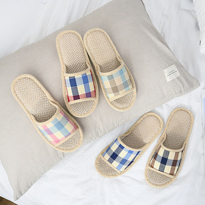   Chaussons de luxe en fourrure pelucheuse haut de gamme, confortables et élégants pour la maison, avec semelle en caoutchouc antidérapante et durable. - Product Image 2