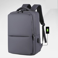 Aangepaste waterdichte anti-diefstal lichtgewicht externe frame heren laptoptas met USB-oplader grote outdoor reistas