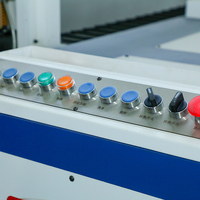 Máquina Ranuradora CNC Automática con Control Digital, Equipo de Ranurado de Placas Metálicas para Producción de Puertas de Gabinetes