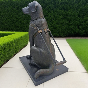 ガーデン等身大ブロンズラブラドールレトリバー彫刻リアルサイズ金属真鍮ガイド犬像磨きテクニック - Product Image 3